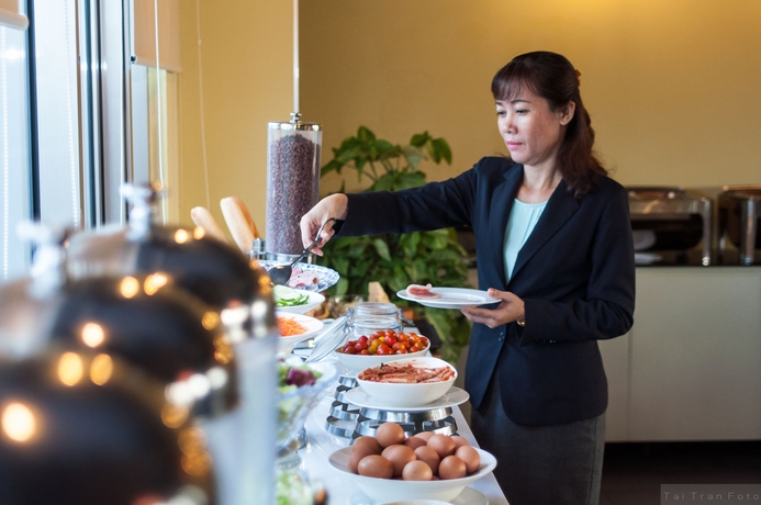 Imagen del bar/restaurante del Hotel Ibis Saigon South. Foto 6