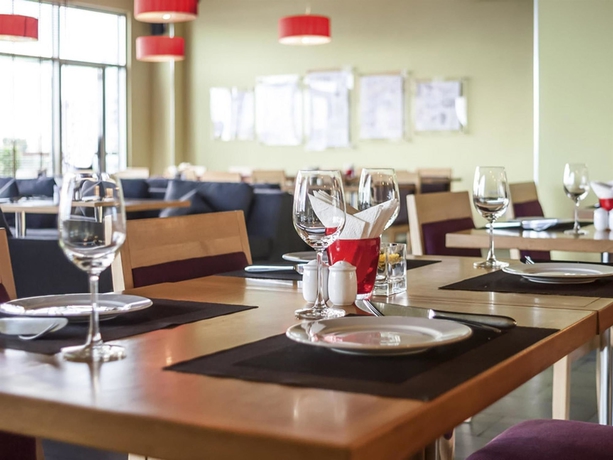 Imagen del bar/restaurante del Hotel Ibis Saigon South. Foto 9