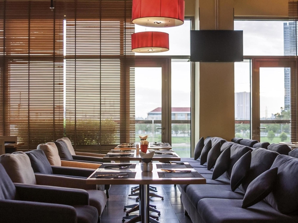 Imagen del bar/restaurante del Hotel Ibis Saigon South. Foto 12