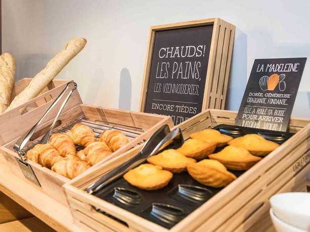 Imagen del bar/restaurante del Hotel Ibis Saint Brieuc Yffiniac. Foto 9