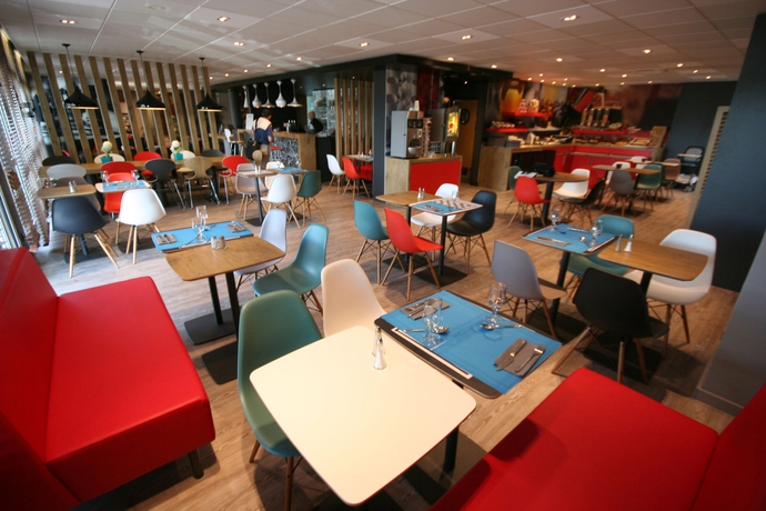 Imagen del bar/restaurante del Hotel Ibis Saint Malo La Madeleine. Foto 7