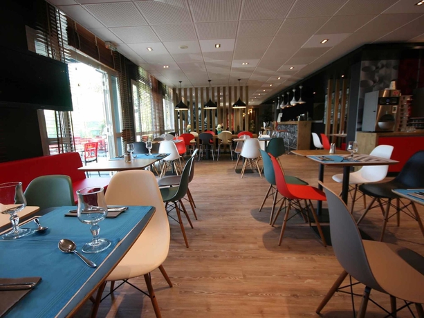 Imagen del bar/restaurante del Hotel Ibis Saint Malo La Madeleine. Foto 8