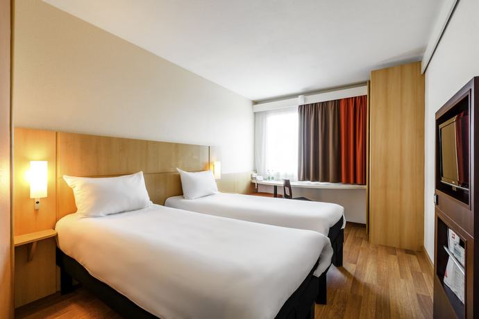 Imagen de la habitación del Hotel Ibis Saint Quentin Basilique. Foto 6