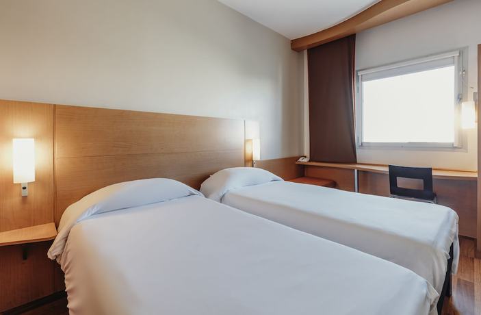 Imagen de la habitación del Hotel Ibis Saint Quentin Basilique. Foto 7