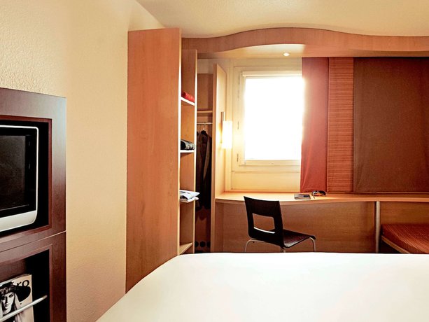 Imagen de la habitación del Hotel Ibis Saint Quentin Basilique. Foto 11