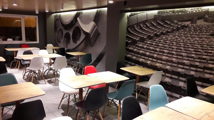 Imagen del bar/restaurante del Hotel Ibis Salamanca. Foto 7