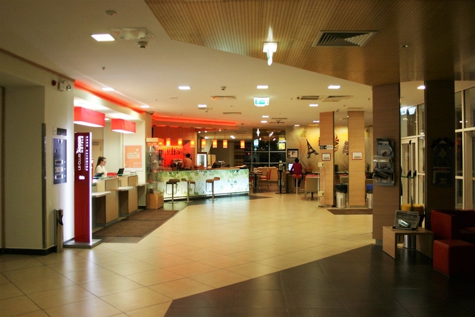 Imagen de los interiores del Hotel Ibis Samara. Foto 14