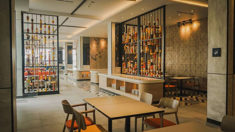 Imagen del bar/restaurante del Hotel Ibis Samarinda. Foto 5
