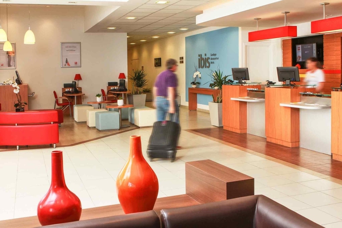 Imagen general del Hotel Ibis Santiago Las Condes Manquehue. Foto 2