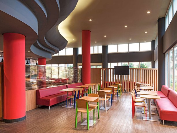 Imagen del bar/restaurante del Hotel Ibis Santo Andre. Foto 6