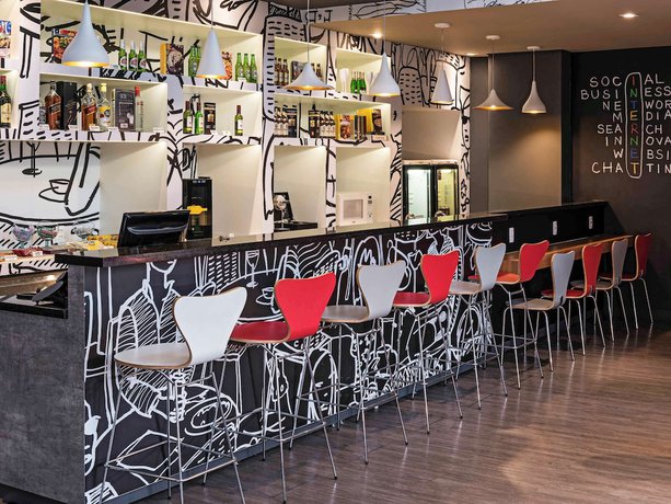 Imagen del bar/restaurante del Hotel Ibis Santo Andre. Foto 7