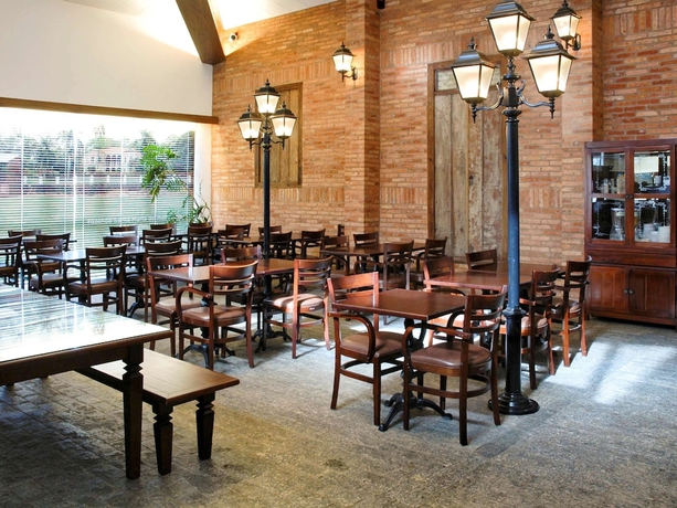 Imagen del bar/restaurante del Hotel Ibis Sao Carlos. Foto 5