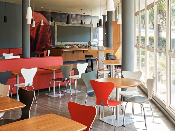 Imagen del bar/restaurante del Hotel Ibis Sao Jose Do Rio Preto. Foto 2
