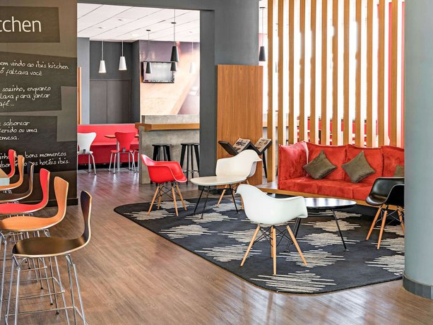 Imagen del bar/restaurante del Hotel Ibis Sao Jose Dos Campos Dutra. Foto 5