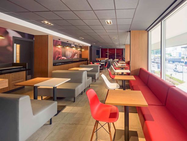 Imagen del bar/restaurante del Hotel Ibis Sao Paulo Ibirapuera. Foto 7