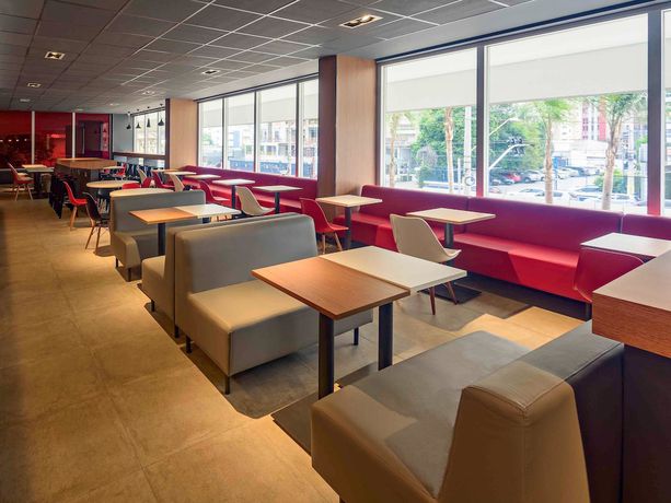 Imagen del bar/restaurante del Hotel Ibis Sao Paulo Ibirapuera. Foto 10