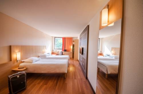 Imagen de la habitación del Hotel Ibis Sarlat Centre. Foto 2