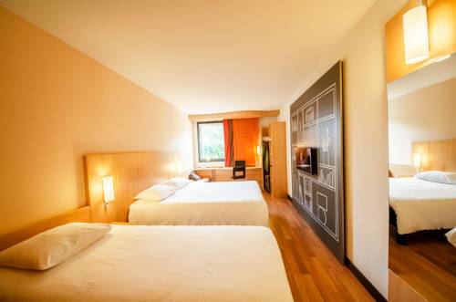 Imagen de la habitación del Hotel Ibis Sarlat Centre. Foto 3