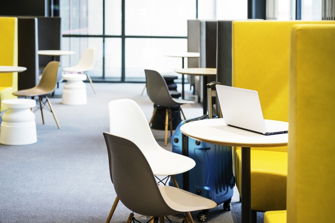 Imagen de los interiores del Hotel Ibis Schiphol Amsterdam Airport. Foto 13