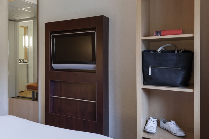 Imagen de la habitación del Hotel Ibis Schiphol Amsterdam Airport. Foto 10
