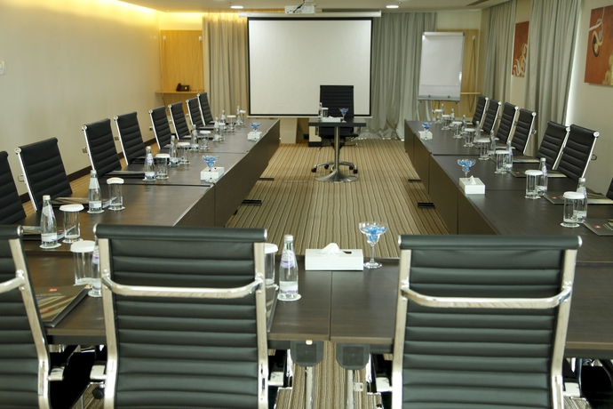 Imagen de los interiores del Hotel Ibis Seef Manama. Foto 12