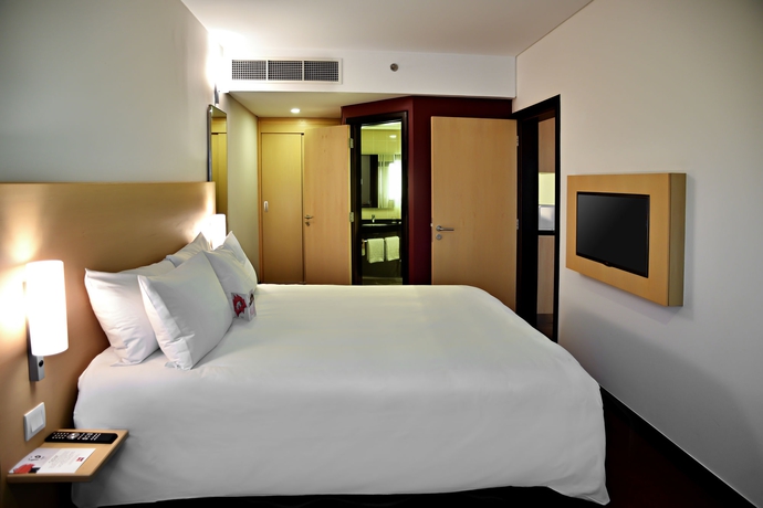 Imagen de la habitación del Hotel Ibis Seef Manama. Foto 10