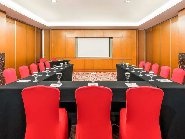 Imagen de los interiores del Hotel Ibis Semarang Simpang Lima. Foto 8