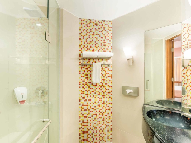 Imagen de la habitación del Hotel Ibis Semarang Simpang Lima. Foto 6