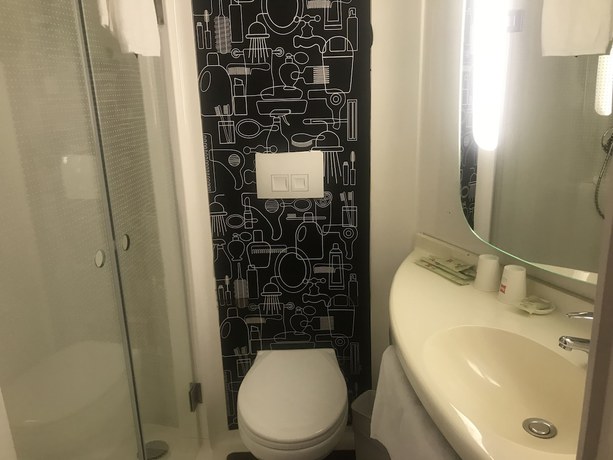 Imagen de la habitación del Hotel Ibis Shanghai Chengshan Road. Foto 9