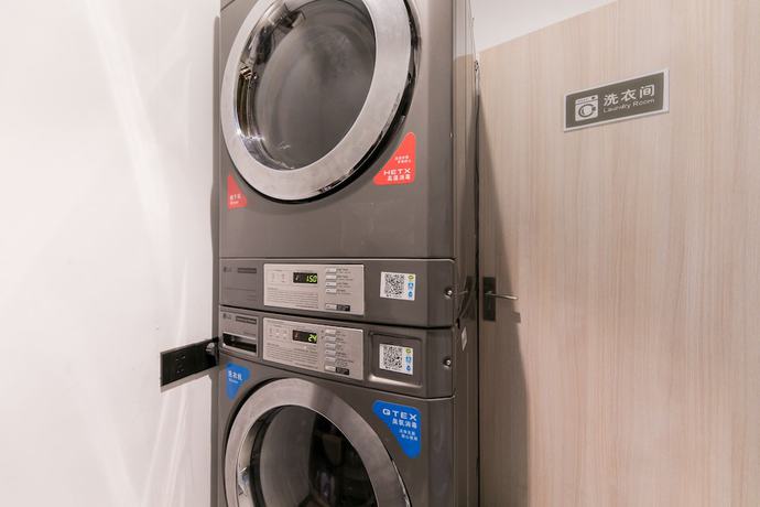 Imagen de los interiores del Hotel Ibis Shanghai Chengshan Road. Foto 17
