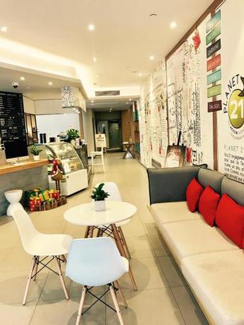 Imagen general del Hotel Ibis Shanghai Gubei. Foto 6