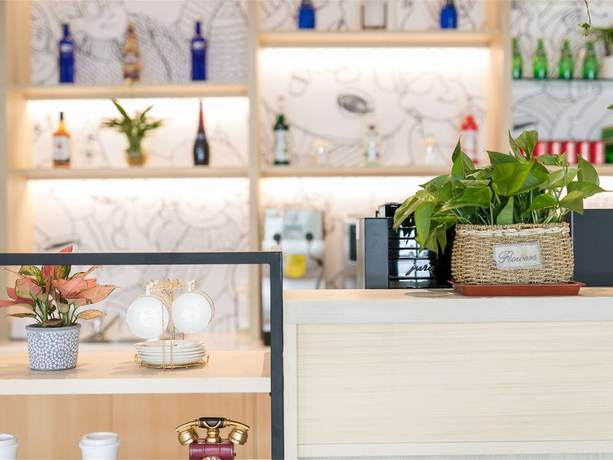 Imagen del bar/restaurante del Hotel Ibis Shanghai Hongqiao Transport Hub Qibao. Foto 9