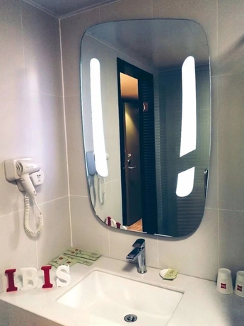 Imagen de la habitación del Hotel Ibis Shenyang North Station. Foto 2