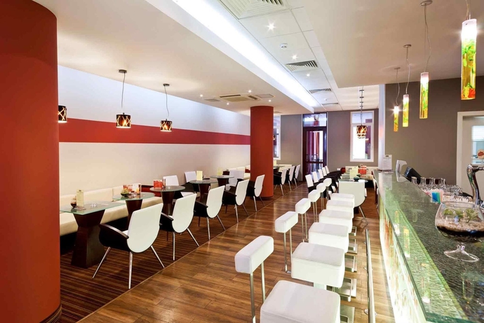 Imagen del bar/restaurante del Hotel Ibis Sibir Omsk. Foto 4