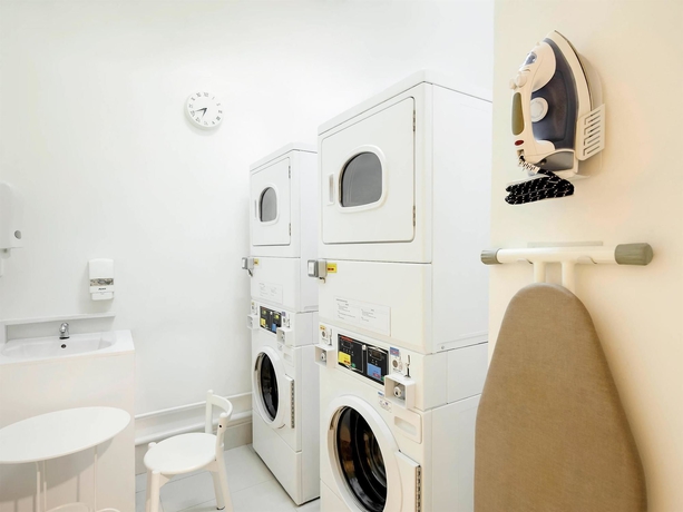 Imagen de los interiores del Hotel Ibis Singapore Novena. Foto 16