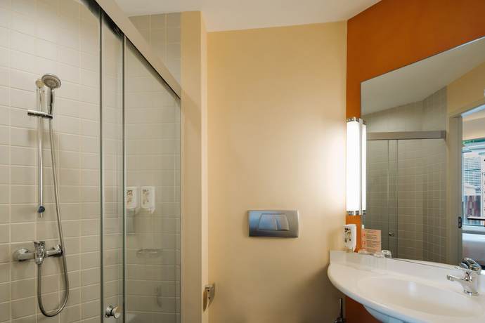 Imagen de la habitación del Hotel Ibis Singapore On Bencoolen. Foto 14