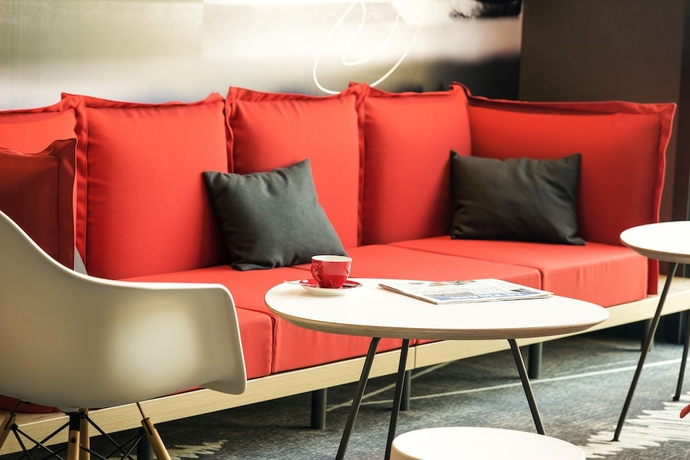 Imagen de los interiores del Hotel Ibis Sisteron. Foto 16