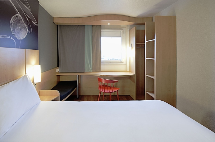 Imagen de la habitación del Hotel Ibis Sisteron. Foto 15