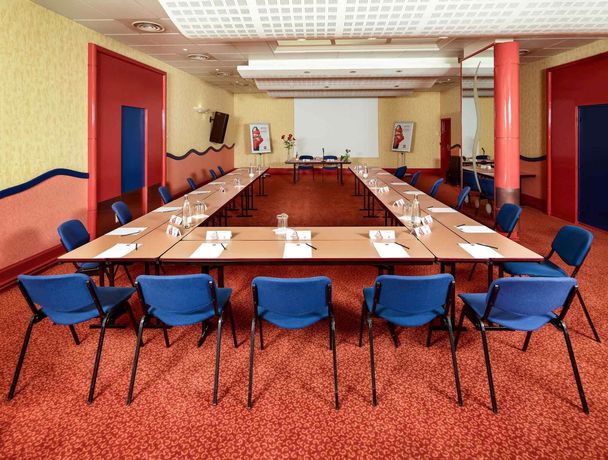 Imagen de los interiores del Hotel Ibis Site Du Futuroscope. Foto 9