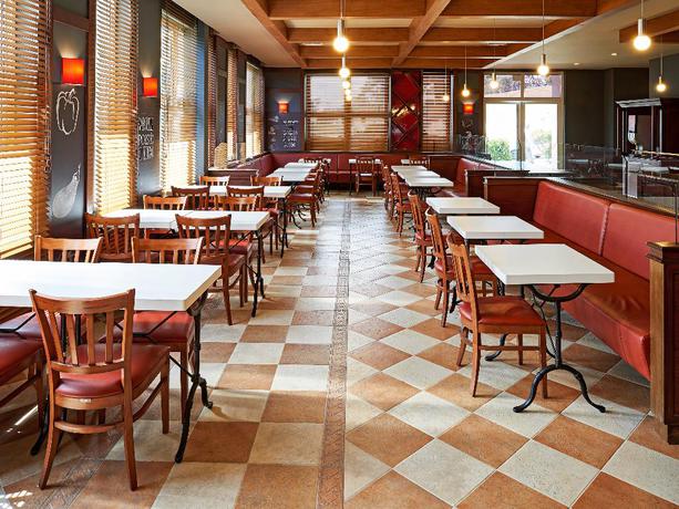 Imagen del bar/restaurante del Hotel Ibis Sorocaba. Foto 3