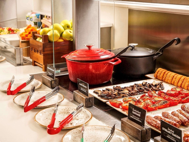 Imagen del bar/restaurante del Hotel Ibis Southampton Centre. Foto 2