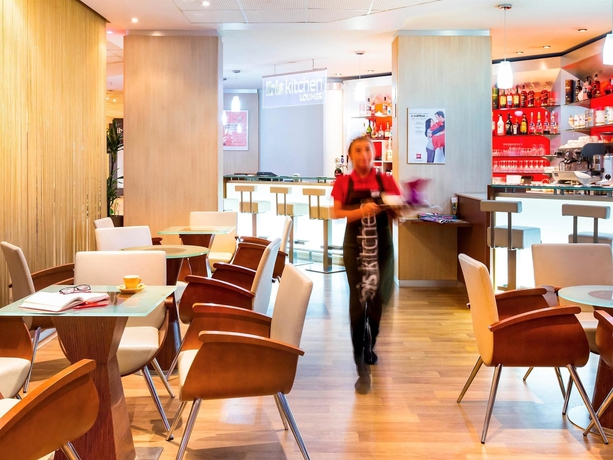 Imagen del bar/restaurante del Hotel Ibis St Petersburg Centre. Foto 3