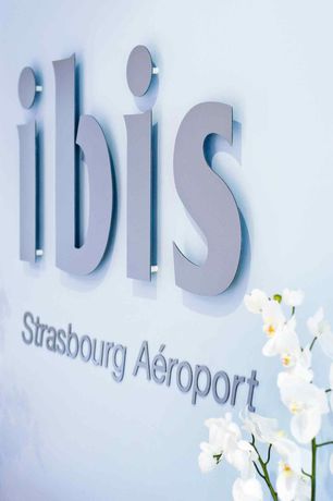Imagen del bar/restaurante del Hotel Ibis Strasbourg Aéroport Le Zenith. Foto 3