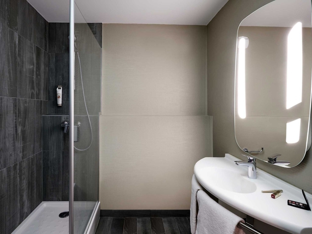 Imagen de la habitación del Hotel Ibis Strasbourg Centre Gare. Foto 11