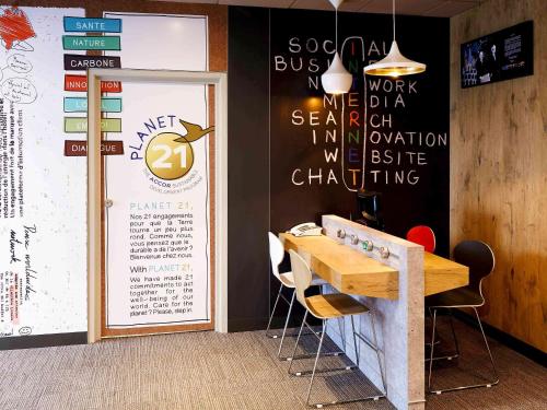 Imagen de los interiores del Hotel Ibis Strasbourg Centre Petite France. Foto 10