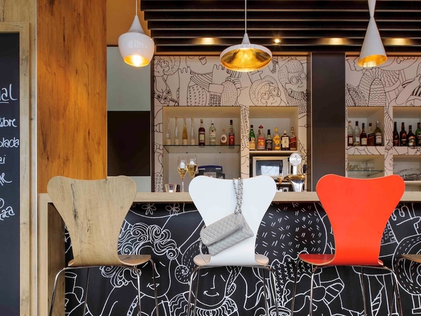 Imagen del bar/restaurante del Hotel Ibis Stuttgart Centrum. Foto 11