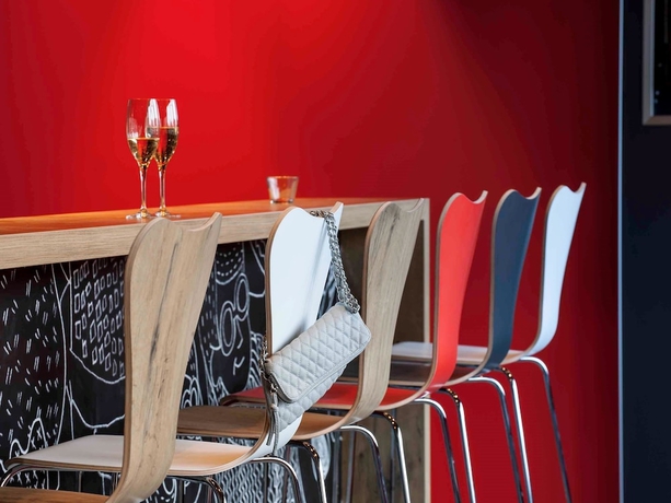 Imagen del bar/restaurante del Hotel Ibis Stuttgart Centrum. Foto 13