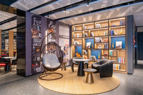 Imagen general del Hotel Ibis Styles - 260M from Guangji Street Subway Station. Foto 4