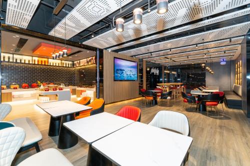 Imagen general del Hotel Ibis Styles - 260M from Guangji Street Subway Station. Foto 6
