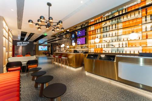Imagen general del Hotel Ibis Styles - 260M from Guangji Street Subway Station. Foto 12